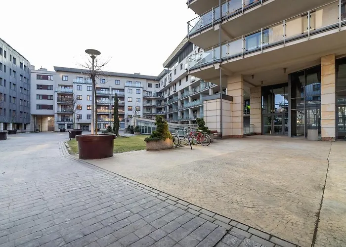 Premium Apartment Ludwinowska Kraków by Renters